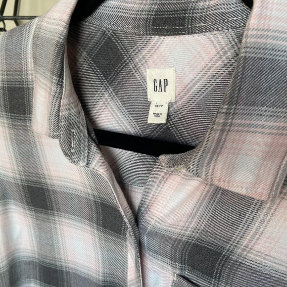 GAP Plaid Button Down - Picture 3 of 3